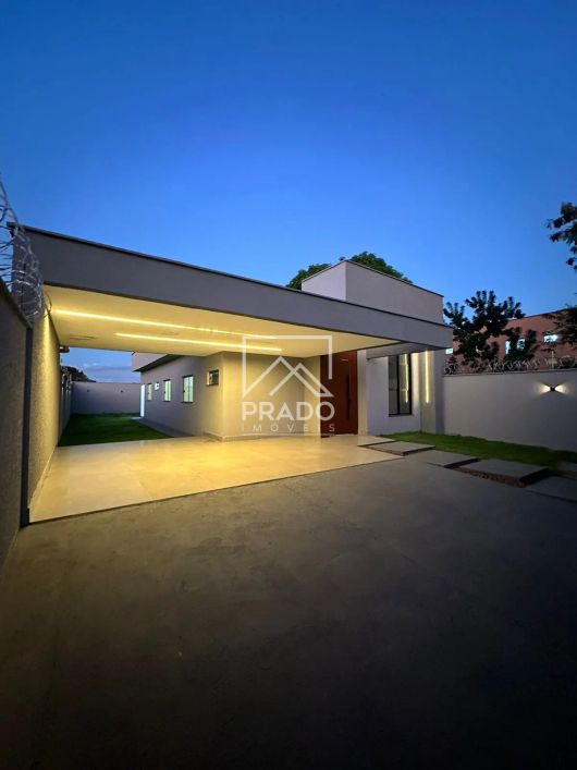 Casa à venda com 3 quartos, Jardim Cristalino, Aparecida de Goiânia, Goiás