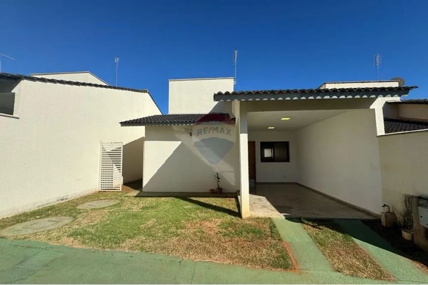 Casa 3 quartos no Condomínio Vila Bella IV, Setor Santa Luzia
