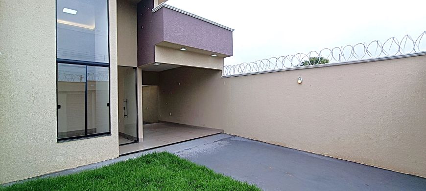 Vendo Casa de 3 Quartos no Parque Itatiaia - Região Aparecida Shopping Casa de Rua com 3 Quarto(s) e