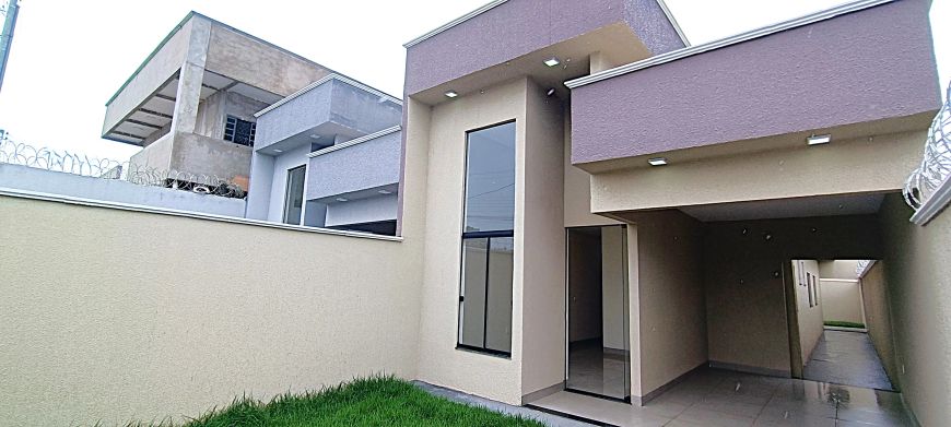 Vendo Casa de 3 Quartos no Parque Itatiaia - Região Aparecida Shopping Casa de Rua com 3 Quarto(s) e