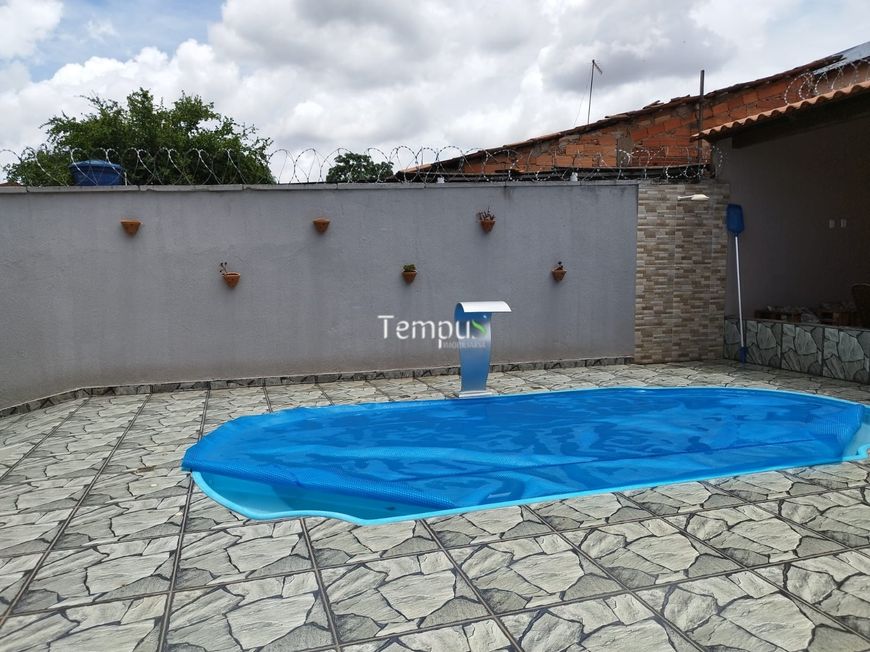 Casa em Jardim Helvécia, 3 quartos 1 suíte, com piscina, Aparecida de Goiânia/GO