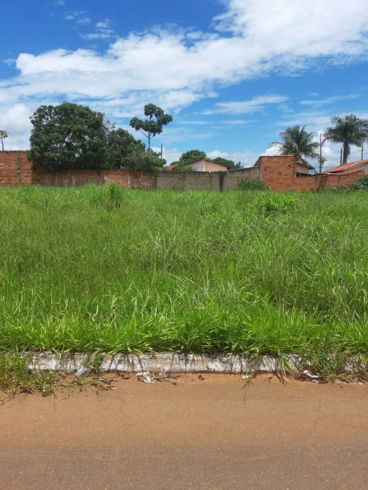 Lotes com 930m², situado na Rua 28, Bairro Cardoso 2, próx Anel-viário Apa de Gyn