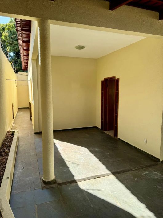 Casa no Setor Jardim Luz com 3 quartos