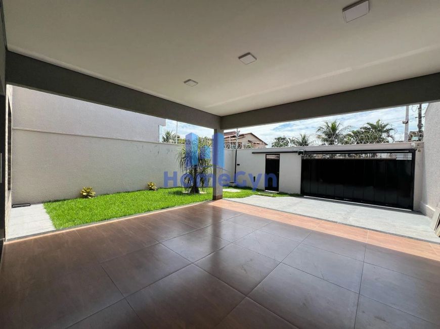 Casa Térrea à venda 3 quartos no Setor Araguaia em Aparecida de Goiânia GO.