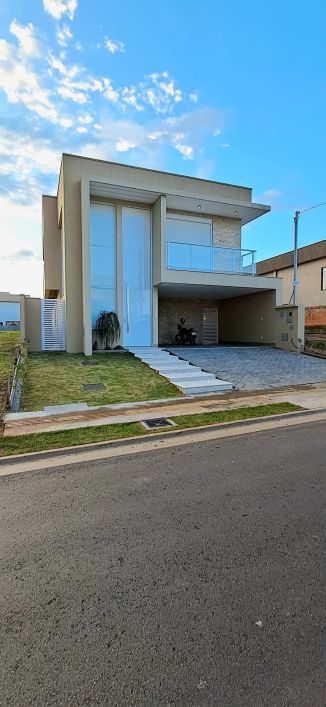SOBRADO NOVO JARDINS SEVILHA ALTO PADRÃO 3 SUITES PLENAS VARANDA GOURMET PISCINA AQUECIDA FINANCIA