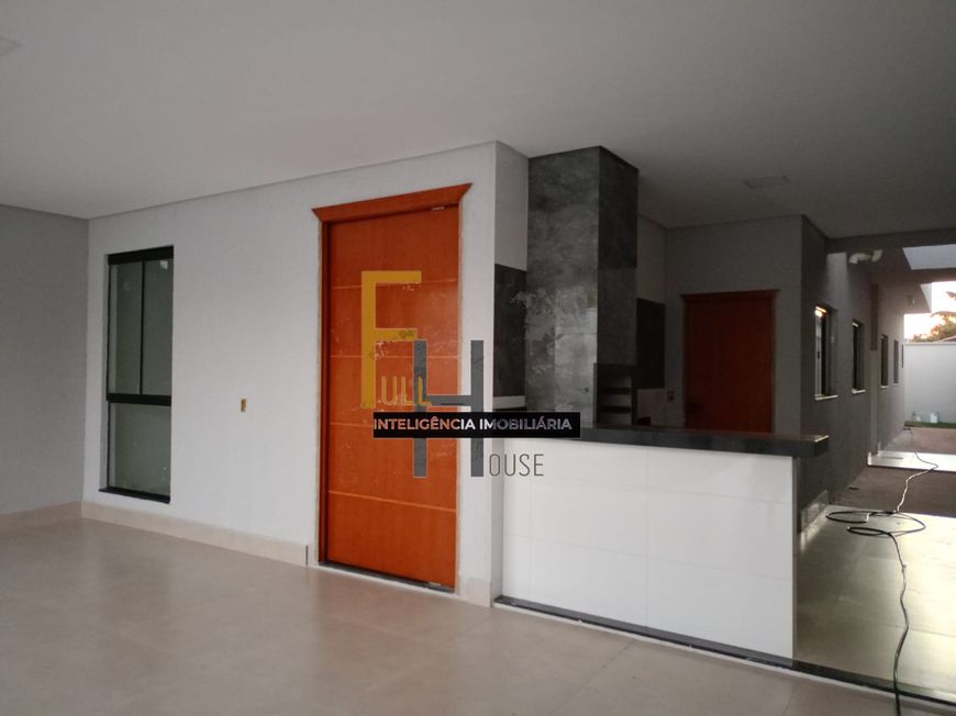 Imóvel para venda possui 225 metros quadrados com 3 quartos