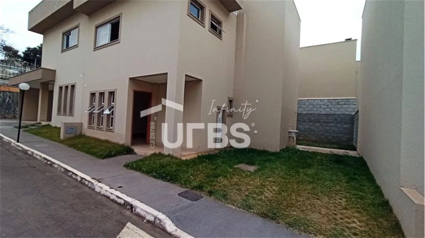 Sobrado com 3 suítes espaçosas - Residencial Jardins Lucca