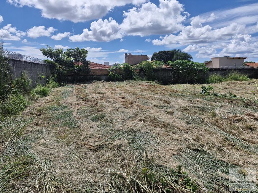 Lote para Venda em Aparecida de Goiânia, Residencial Village Garavelo