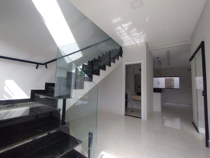 Sobrado com 3 suítes à venda, 156m² por 720.000,00- Localizado no Sítios Santa Luzia.