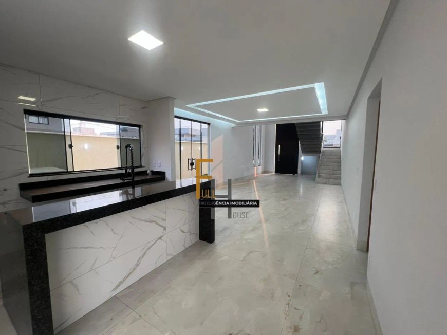 CASA NO PARQUE VILLE JACARANDÁ I 4 SUITES I PAISAGISMO I PISCINA I HIDRO I 4 VAGAS