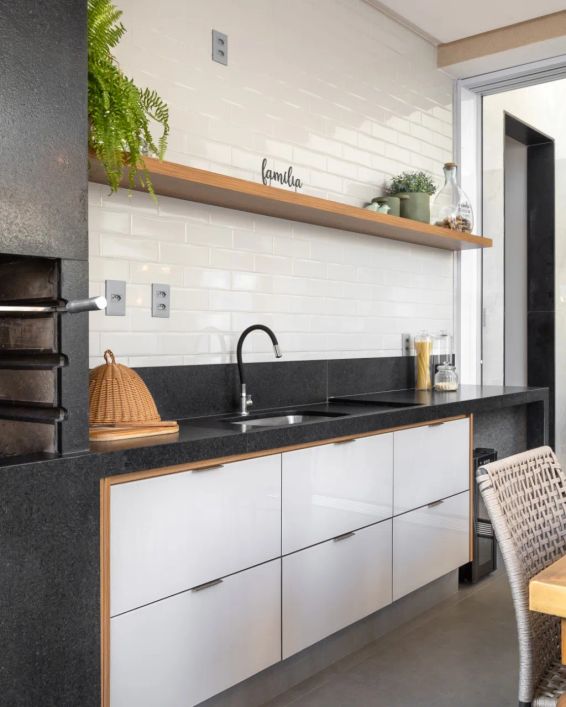 Casa Terrea Mobiliado em Condominio Fechado Jardins Mônaco