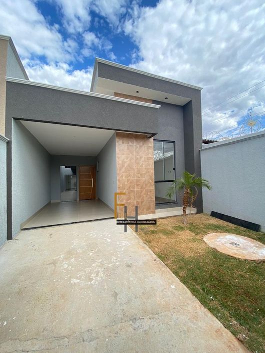 Casa para venda DE ALTO PADRAO com 99 m ,POSSUI 3 QUARTOS SENDO 1 SUITE em Parque Itatiaia