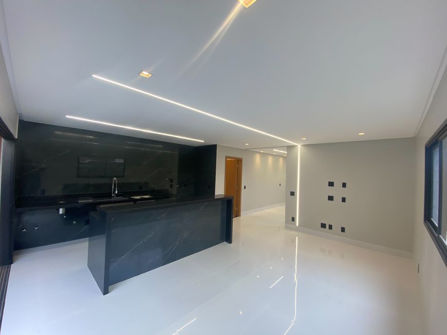 Sobrado top/ 4 suítes / piscina / com iluminação
