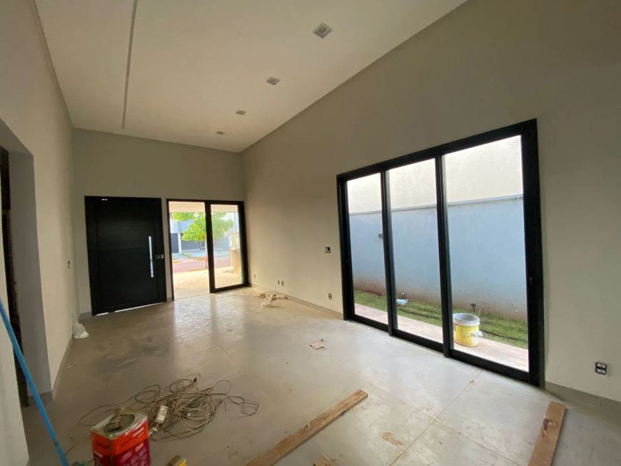 Casa térrea no Condomínio ParquiVille Jacarandá (Oportunidade)