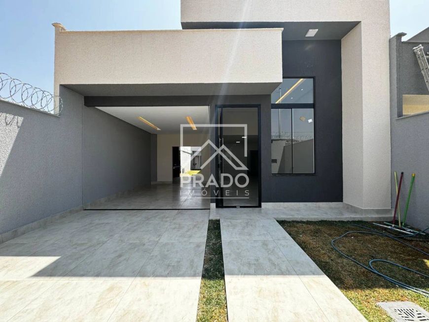 Casa à venda com 3 quartos, Cardoso Continuação, Aparecida de Goiânia, Goiás