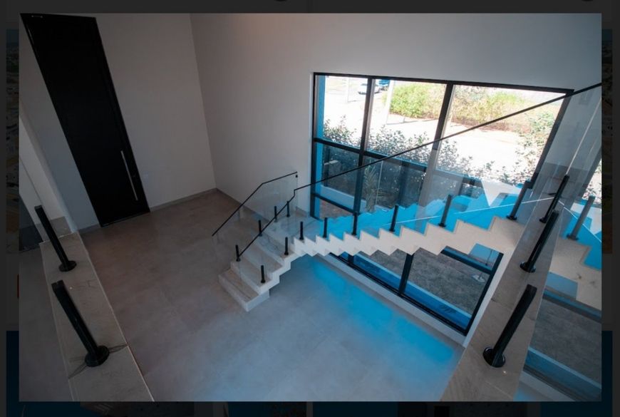 Casa de condomínio para venda tem 256 metros quadrados com 3 quartos