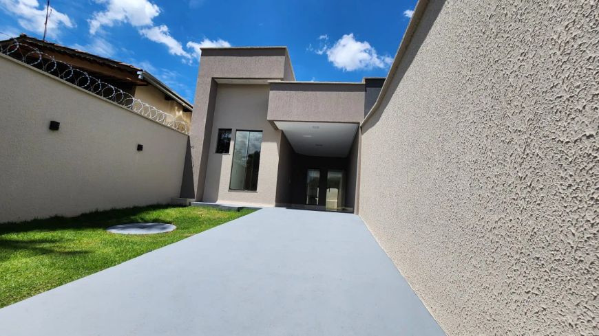 Casa com 3 quartos para venda no Residencial Santa Luzia