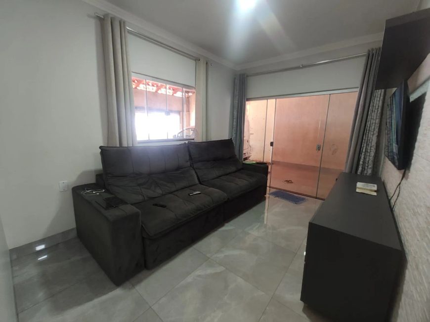 Casa com 360 m de Terreno, com 3 quartos - B. Cardoso I - Aparecida de Goiânia - GO