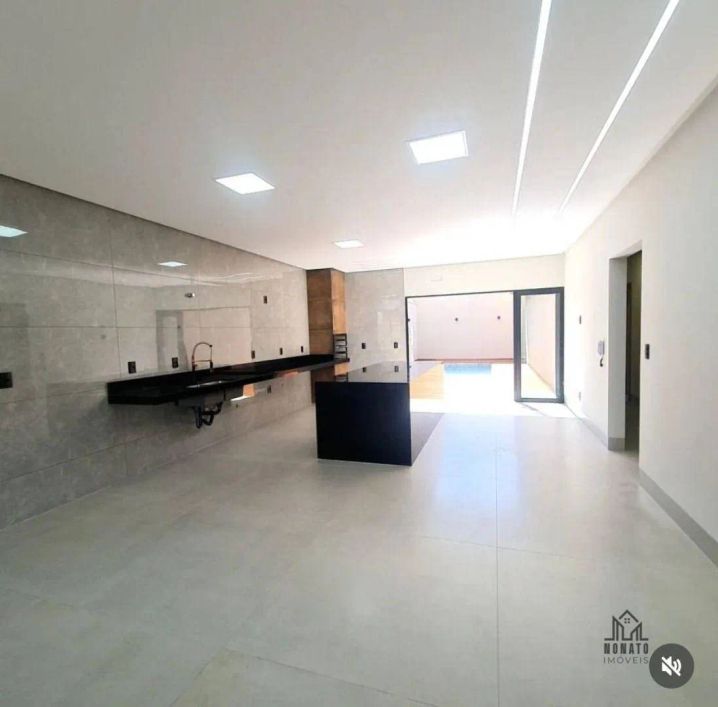 Casa com 3 dormitórios à venda, 200 m² por R$ 1.250.000 - Cidade Satélite São Luiz - Aparecida de Go