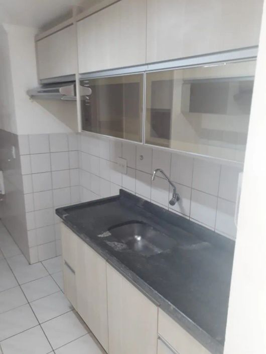 apartamento de 2 quartos próximo ao buriti com armários. aceito veículo como entrada