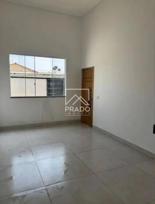 Casa à venda com 3 quartos, Setor Conde dos Arcos, Aparecida de Goiânia, Goiás
