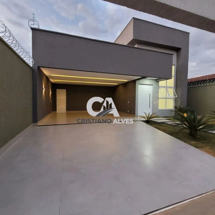 Casa sozinha no lote a venda de alto padrão Aparecida de Goiânia, próximo avenida independência, mel