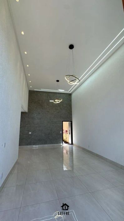 Casa de Alto Padrão – Sofisticação, Segurança e Lazer Completo!