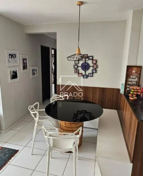 Apartamento à venda com 3 quartos, Parque Santa Cecília, Aparecida de Goiânia, Goiás