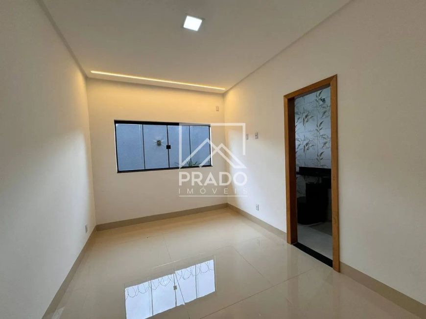 Casa à venda com 3 quartos, Parque Veiga Jardim, Aparecida de Goiânia, Goiás