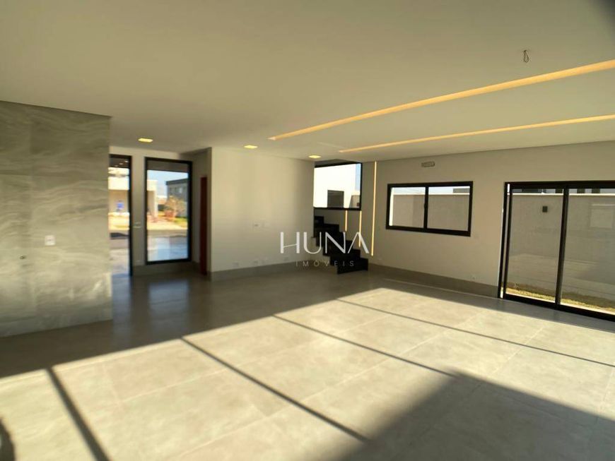 Casa no ParqVille Jacarandá com 3 suítes
