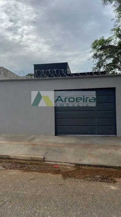 Casa Padrão para Venda em Setor Aeroporto Sul II Goiânia-GO