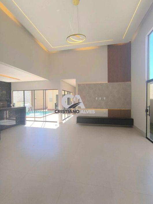 casa a venda bairro Hilda aparecida de Goiânia 4 Suítes, piscina, ótima localização, avenida Rio Ver