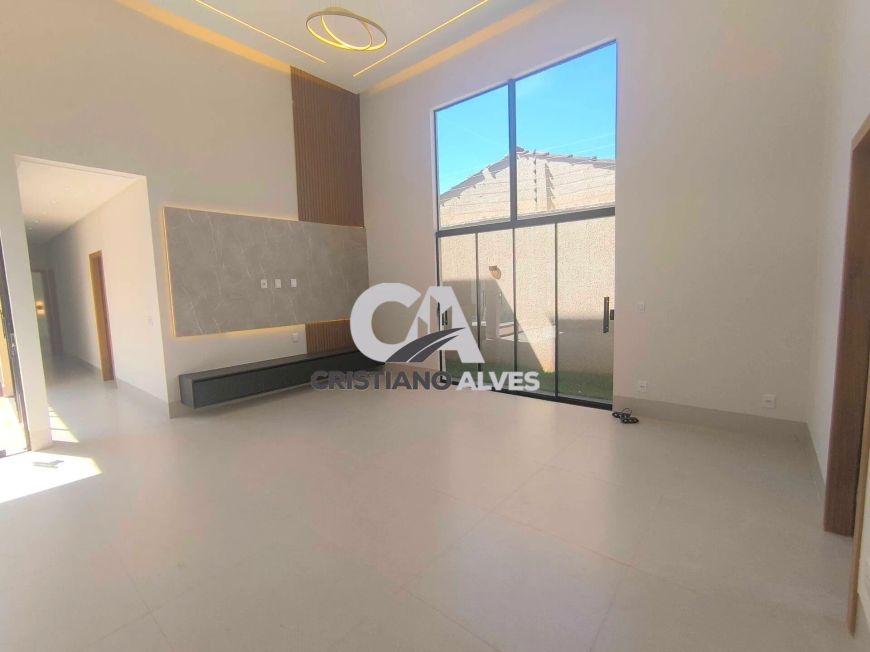 casa a venda bairro Hilda aparecida de Goiânia 4 Suítes, piscina, ótima localização, avenida Rio Ver