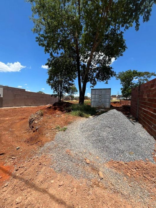 Venda-se lote em setor asfaltado,Próximo a avenida principal do setor, proximo ao posto, Parque Ibi