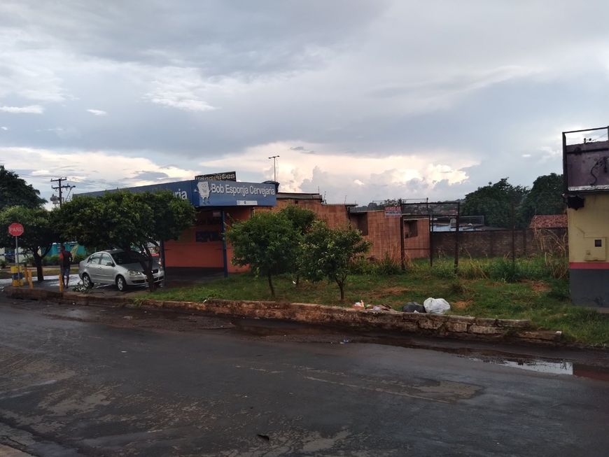 Lote 376m2, ao lado terminal Veiga Jardim, na avenida