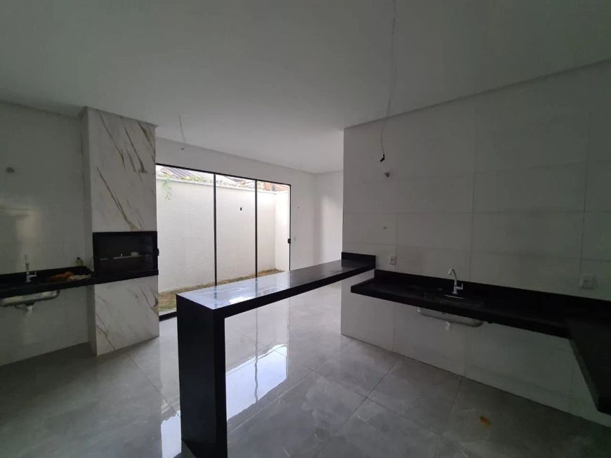 VENDO CASA DE ALTO PADRAO SITIO STA LUZIA 3 QTS