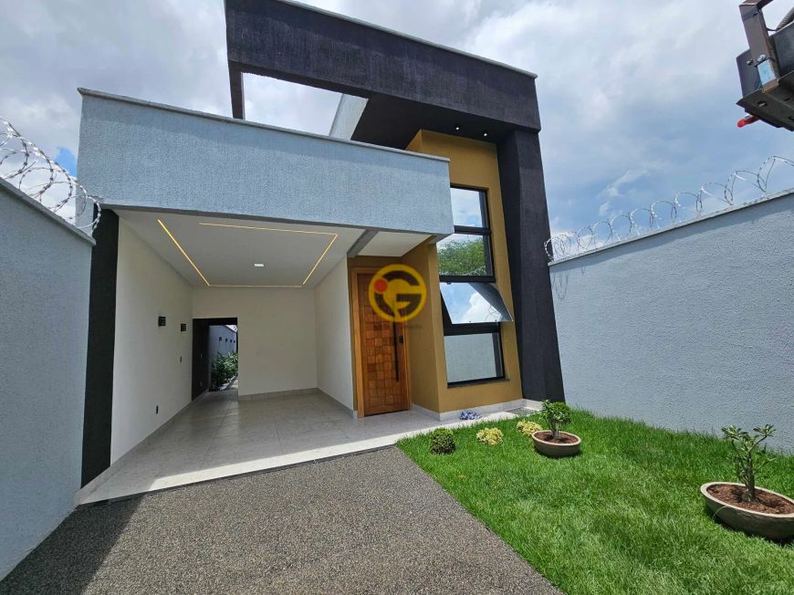 Casa à Venda no Veiga Jardim com hidromassagem