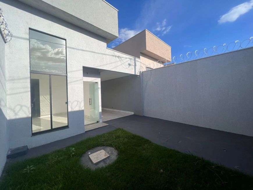 Casa Nova de OPORTUNIDADE 3 qts 1 Suíte EXCELENTE ACABAMENTO