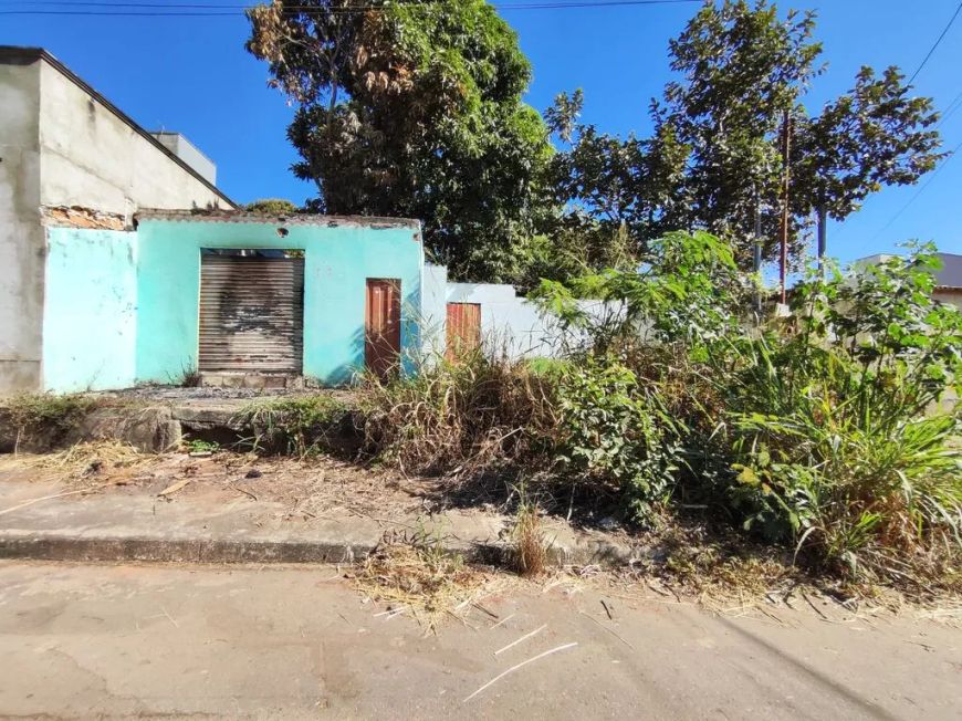 Lote à venda no Residencial Candido de Queiroz de 360,00 m²
