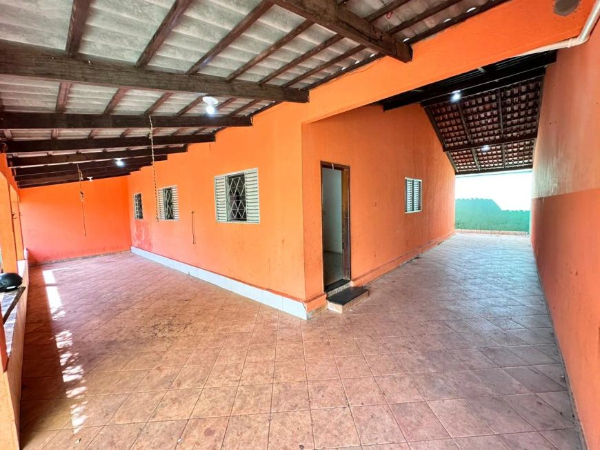 Vende-se Casa no Setor Parque Trindade - Aparecida de Goiânia! 3 quartos