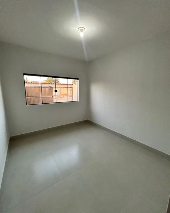 🏠vende-se casa com 2 quartos 1 suite, 1 banheiro social,cozinha, Villa Deifiore, Aparecida de Goi