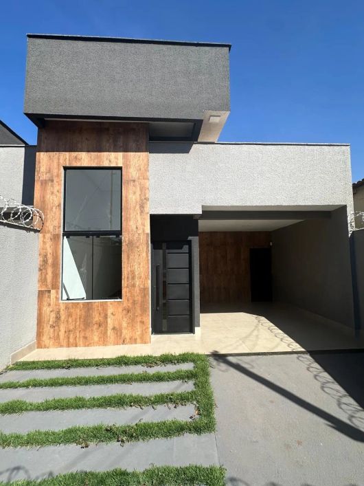 Casa no Parque São Jorge / Casa de 3 Quartos / Casa em Aparecida de Goiânia