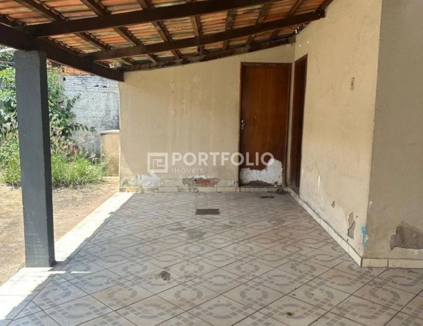 Casa térrea de 4 quartos à venda, 390 m² por R$ 290.000,00 - Mansões Paraíso - Aparecida de Goiânia