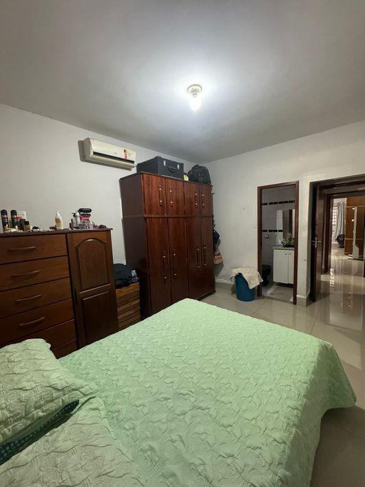 Casa para venda com com 2 quartos sendo 2 suites