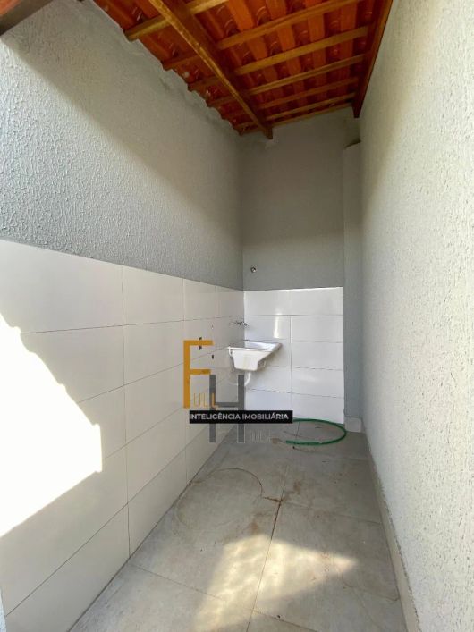 CASA RIO VERMELHO I 2 QUARTOS I 1 SUITE I 2 VAGAS I CHURRASQUEIRA I PORCELANATO I 180 M²