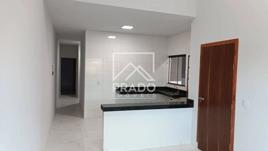 Casa à venda com 3 quartos, Jardim Miramar, Aparecida de Goiânia, Goiás