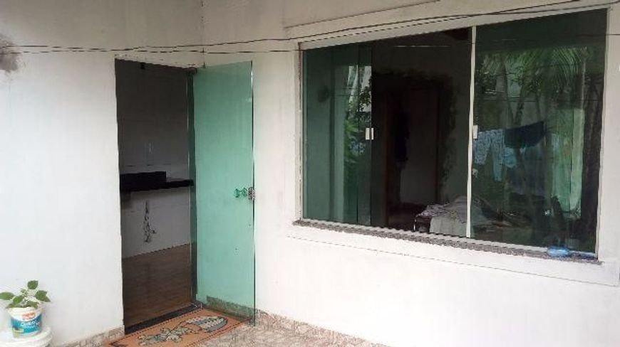 RESID. CAMPO VERDE - CASA C/ 4/4 S/ 1 SUÍTE - CÓD-2068