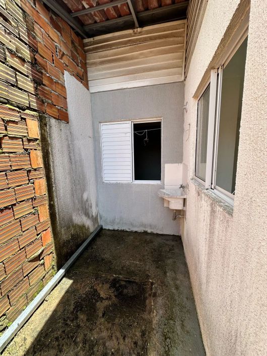 - CASA DE AVENIDA 2/4