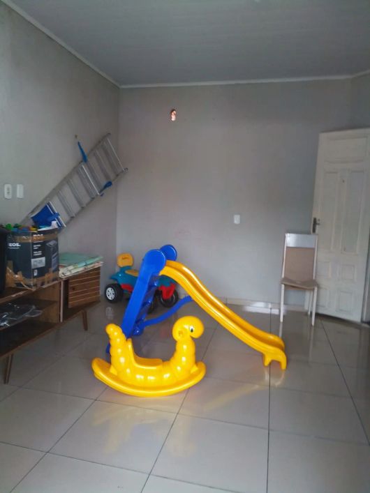 - CASA NO RES. AMETISTA DUAS CASAS