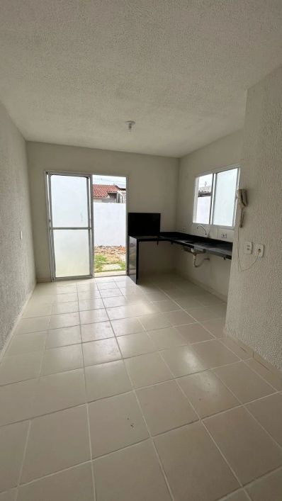 Vendo Casa no Condomínio Ilhas do Pará - Com Quintal - 2 Quartos - Pode financiar